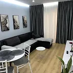 Franci's No1 * تيرانا