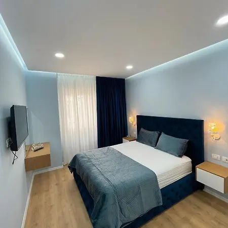 Franci's No1 * تيرانا